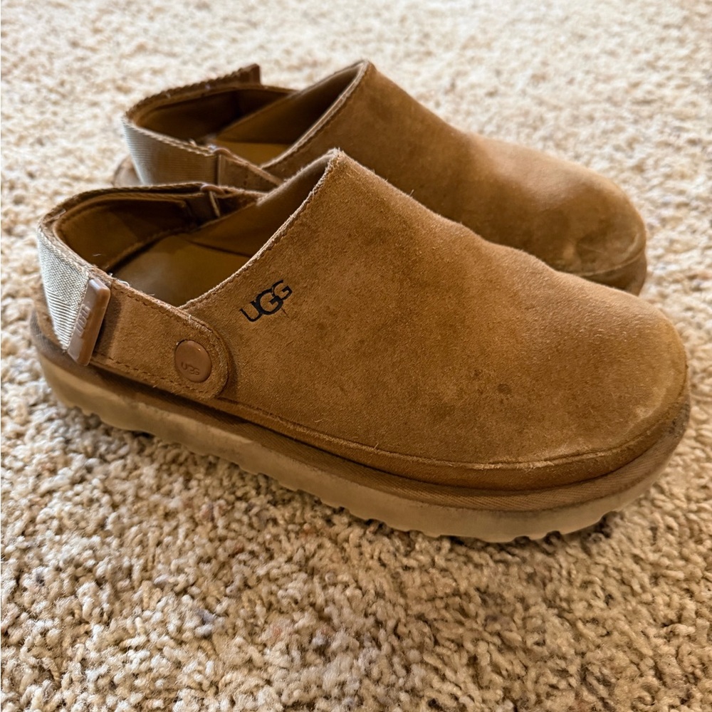 UGG Goldenstars size 7